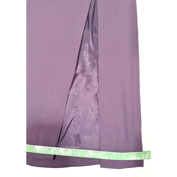 Liz Claiborne Night Women's Dark Purple Long Sleeveless Beaded Formal Gown Size8 - Picture 12 of 15